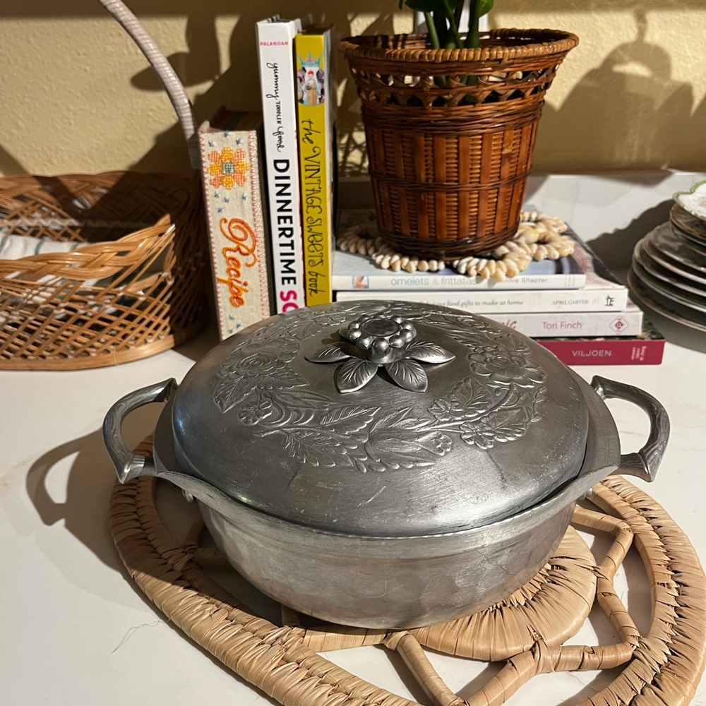 Everlast Aluminum Floral Casserole Dish